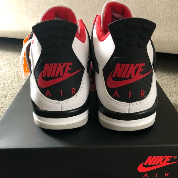 Air Jordan 4 “Fire Red” 4’s (2020 Release) - Picture 4 of 8